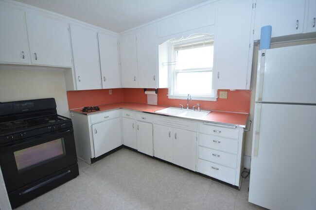Foto del edificio - Charming 2 bedroom with beautiful features!