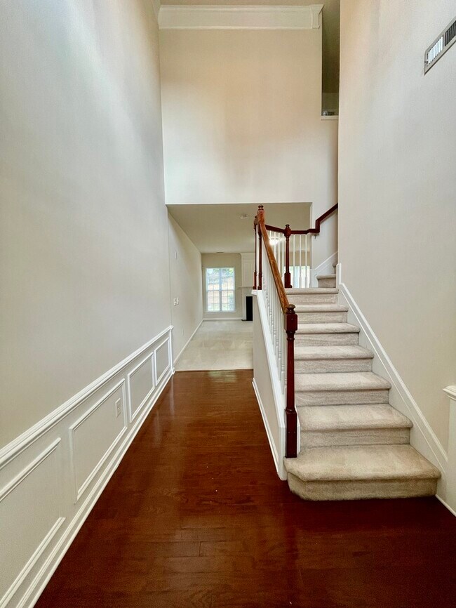 Building Photo - 1513 Corwith Dr