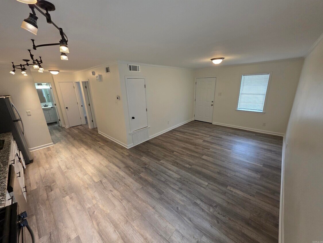 Foto principal - 303 S Border St