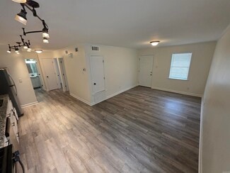 Building Photo - 303 S Border St