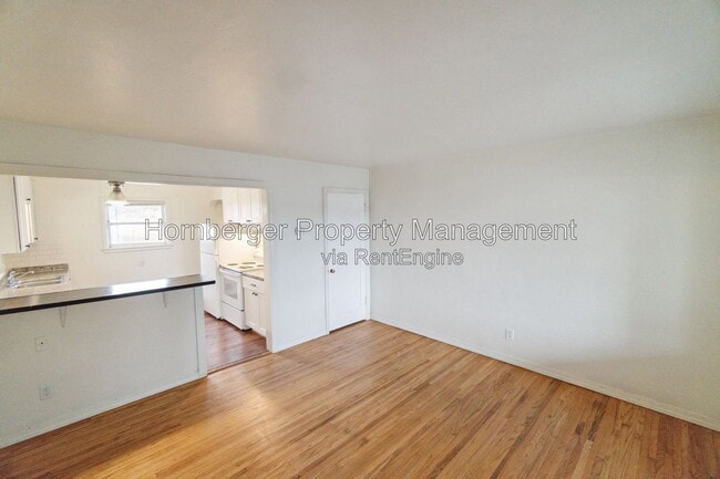 Building Photo - 11 E Rich Ave