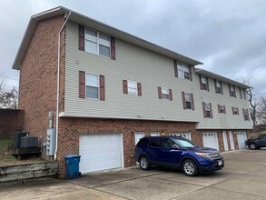 Building Photo - 975 Dugan St