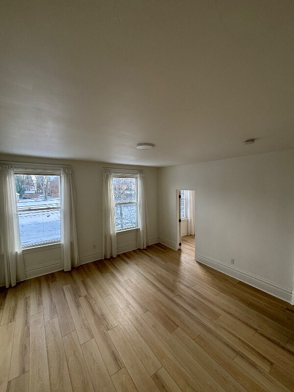 Foto principal - 228 W Steuben St