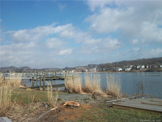 Foto del edificio - 255 Front St