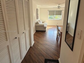 Building Photo - 1881 Middle River Dr