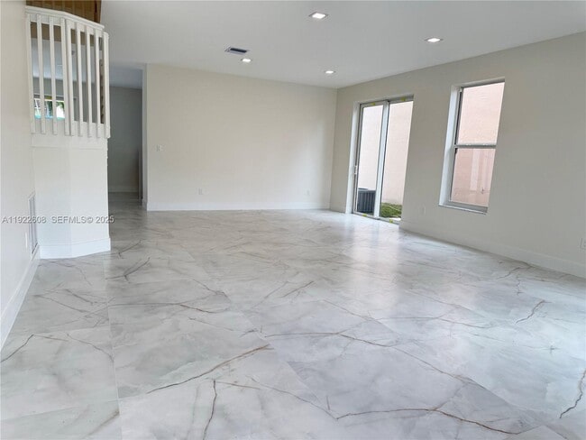 Building Photo - 15254 SW 109th St