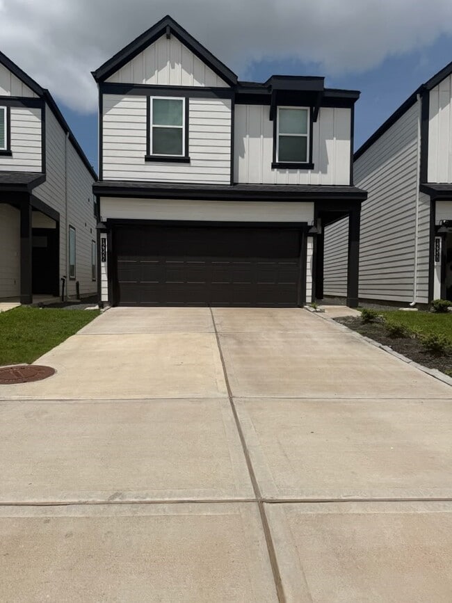 Building Photo - 12322 Churchill downs Dr