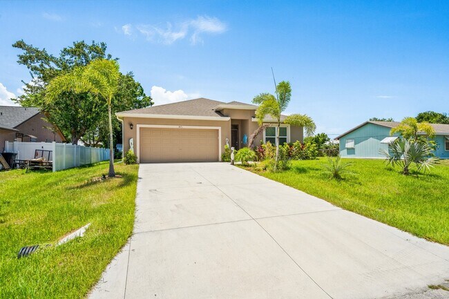 Building Photo - 471 Midvale Terrace