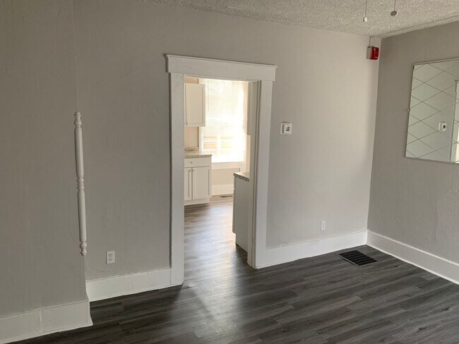 Foto del edificio - Newly Renovated 2 Bedroom 1 Bath Rental