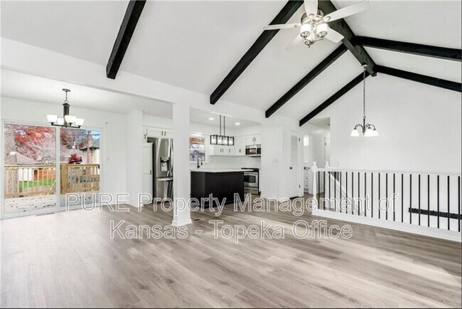 Foto del edificio - 12908 W 102nd St