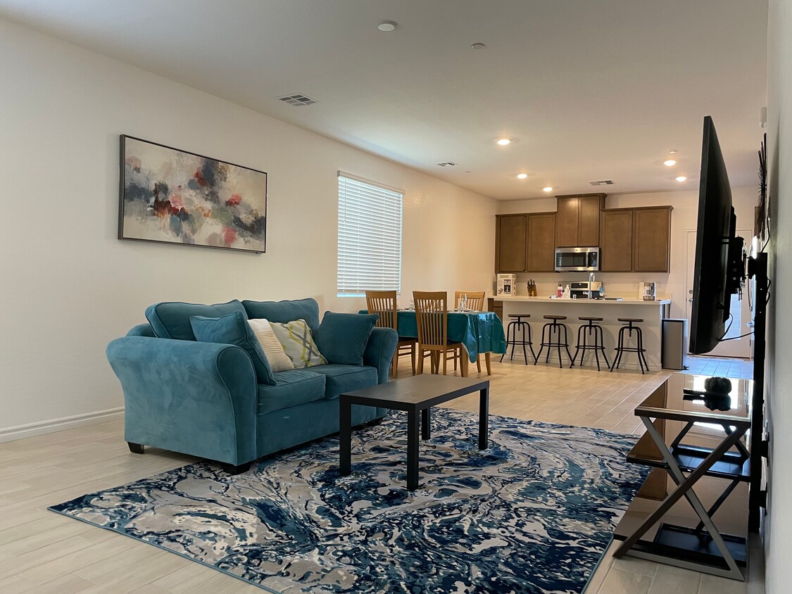 Living room - 3722 Neblina Dr