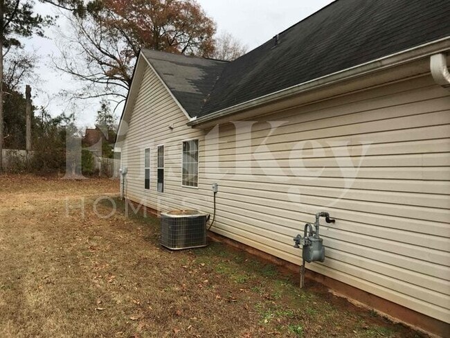 Building Photo - 8118 Birch Walk Dr