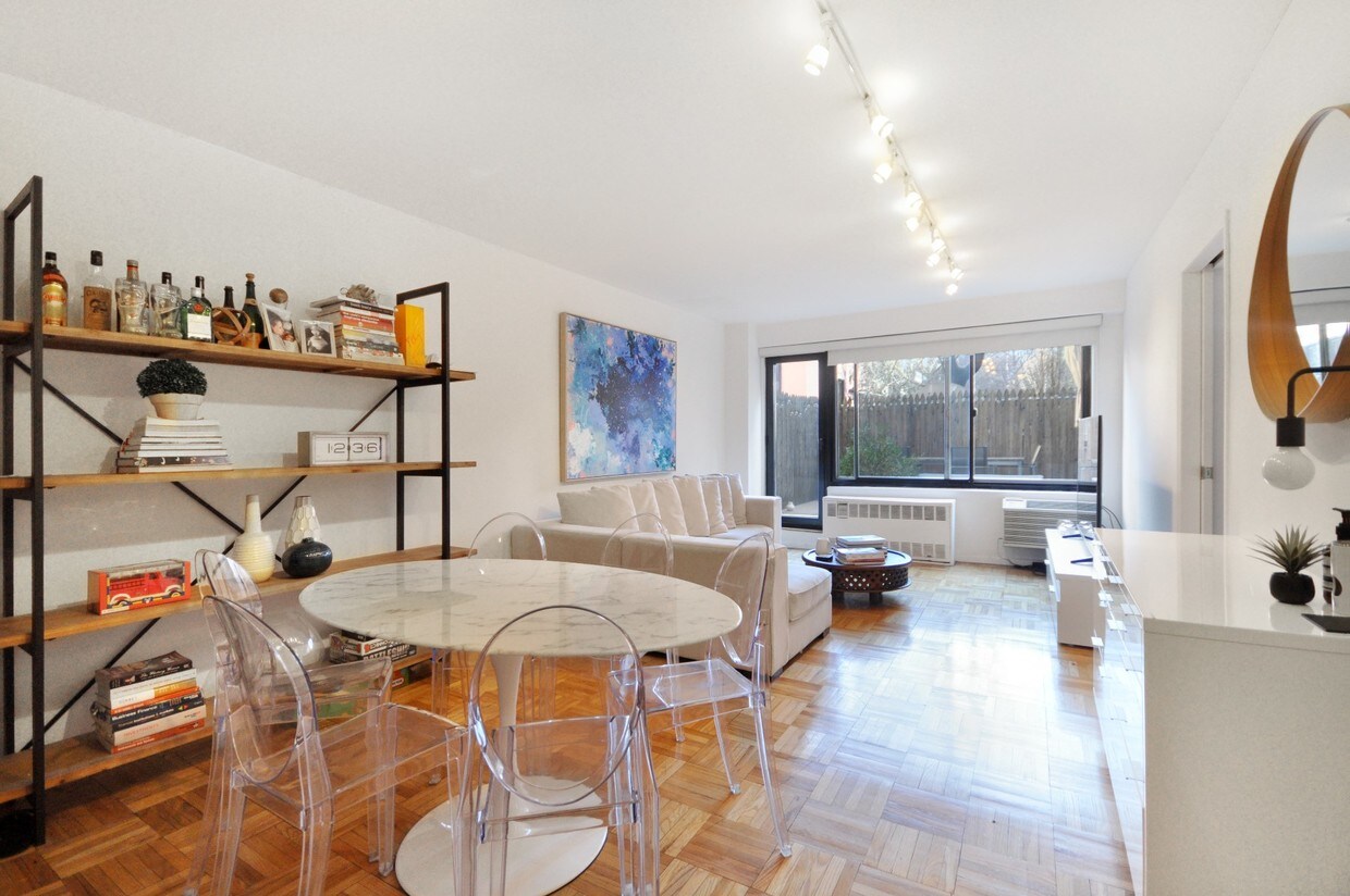 Primary Photo - 175 W 12th St