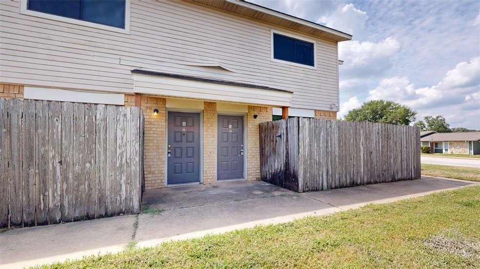 Primary Photo - 2803 Longmire Dr