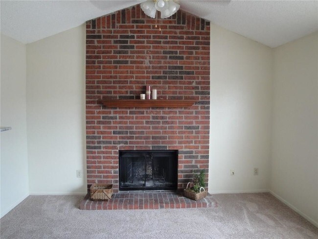 Foto del edificio - 226 Samuel Blvd