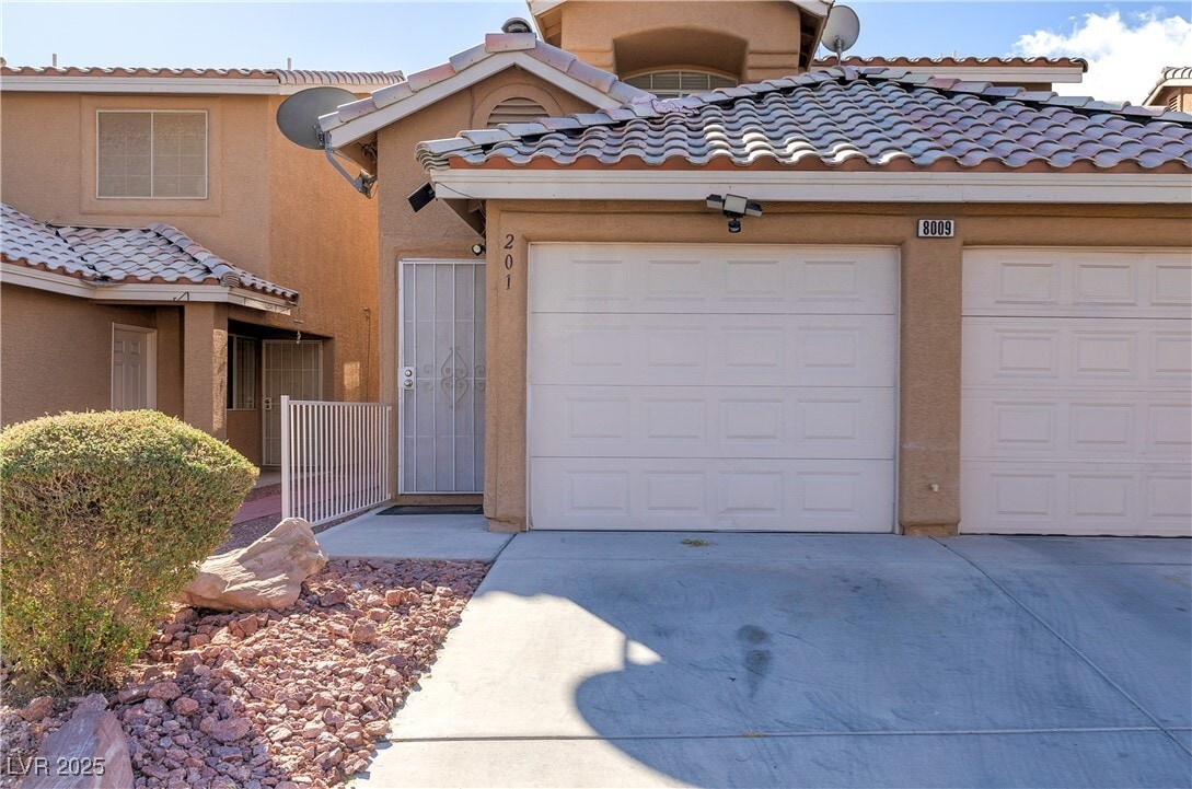 Primary Photo - 8009 Celestial Ave