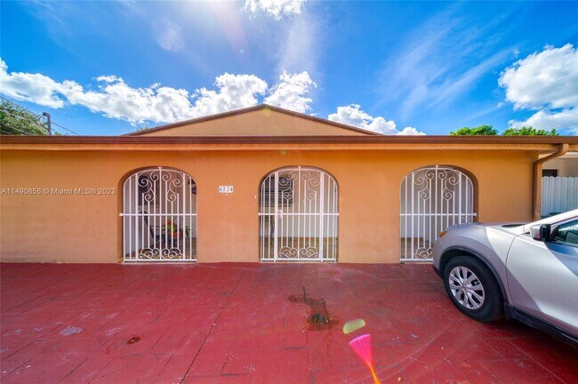 Foto del edificio - 6534 SW 34th St