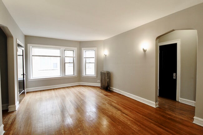 Building Photo - 7947 S Langley Ave