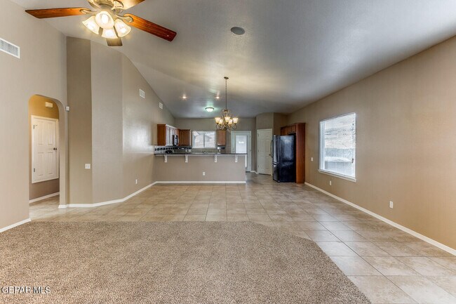 Foto del edificio - 5819 Redstone Rim Dr