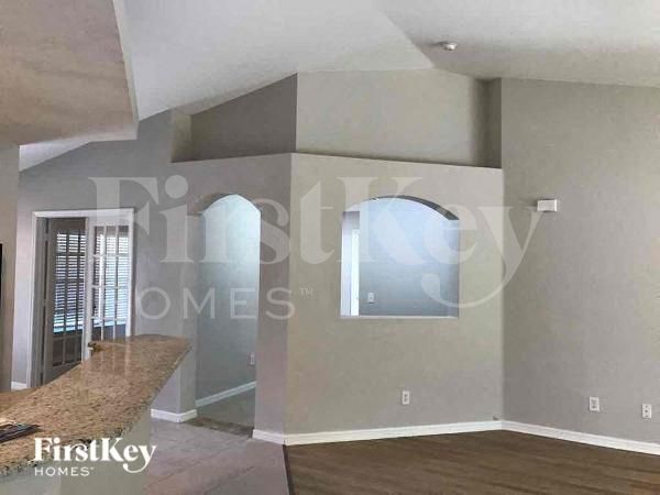 Foto del edificio - 1002 NE 33rd Ln
