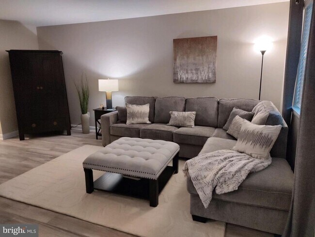 Foto del edificio - 502 Cypress Point Cir