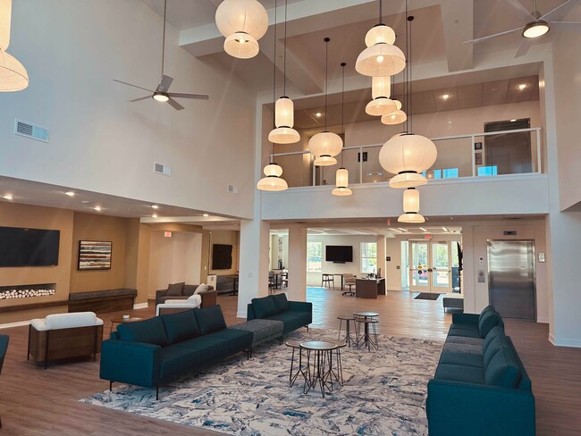 Vista Riverwest - Lobby - Vista Riverwest