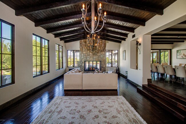 Foto del edificio - 6303 N 33rd St