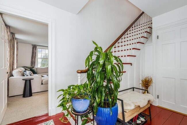 Building Photo - 2 Walker Ln