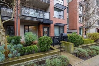 Building Photo - 3133 Riverwalk Ave