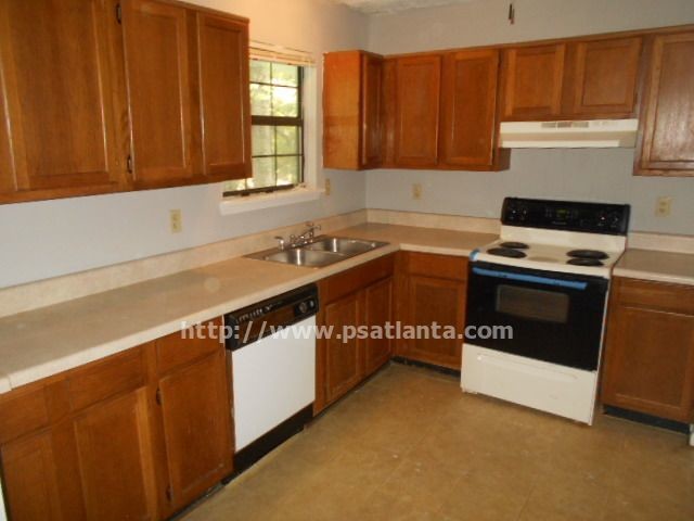 Foto del edificio - 3BR/2.5BA SPLIT LEVEL - WITH BONUS ROOMS