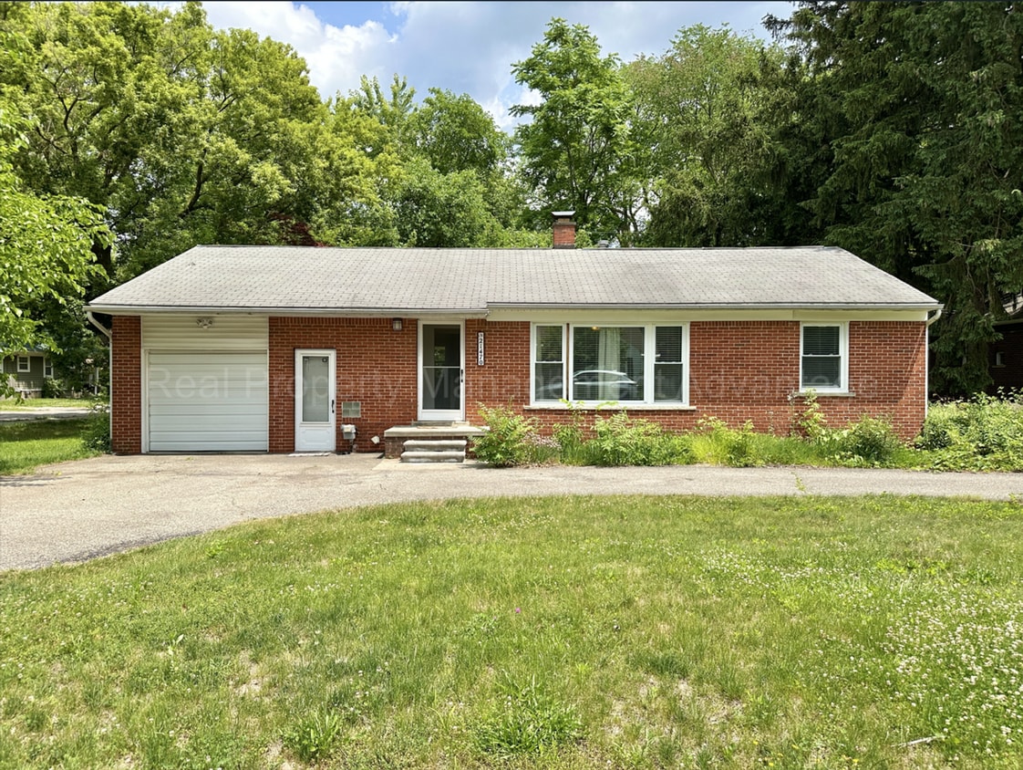 Primary Photo - Bright 2-Bed Ranch Near Downtown Farmington