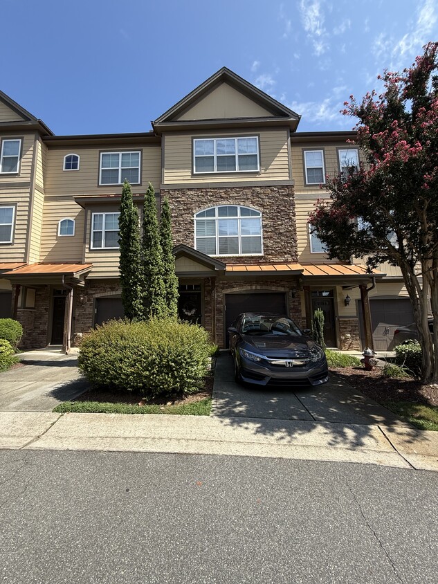 Primary Photo - 2615 Stewart Pines Dr