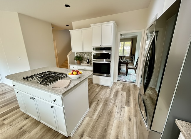 Building Photo - 5906 NE Skipton St