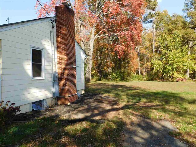 Building Photo - 1095 Zion Hill Rd