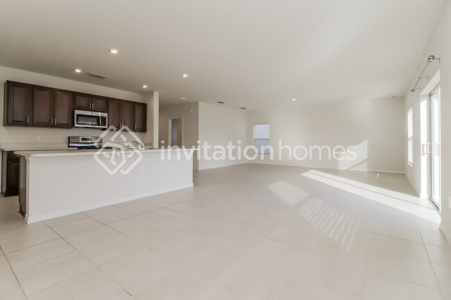Building Photo - 2882 Parkfield Rd