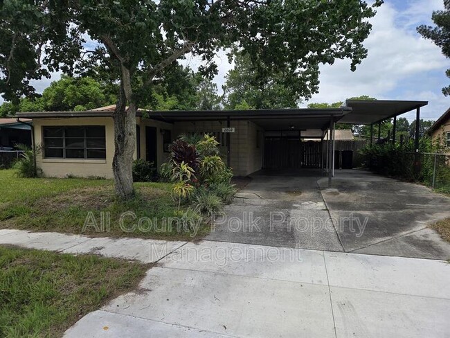 Photo - 2802 Geoffrey Dr House