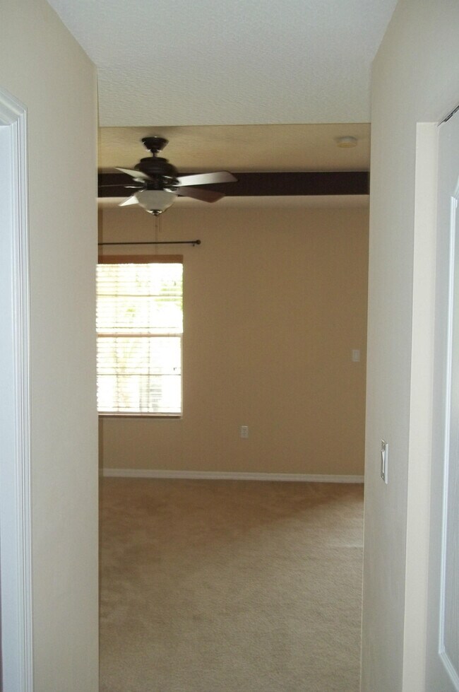 Foto del edificio - 2132 SE Eatonville Dr