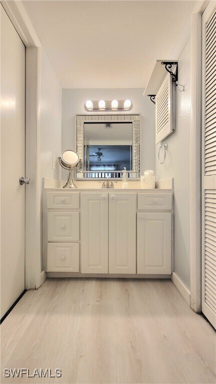 Building Photo - 300 Valley Stream Dr