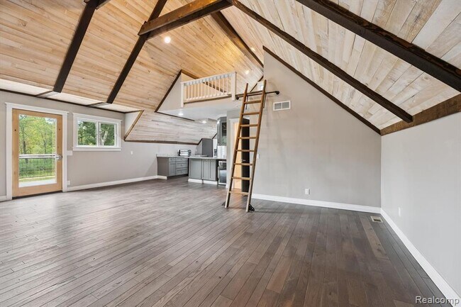 Foto del edificio - 9824 Hidden Acres