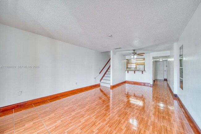 Foto del edificio - 840 SW 105th Ave