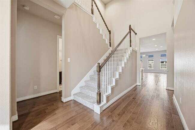 Foto del edificio - 5238 Pickford Grove Ln