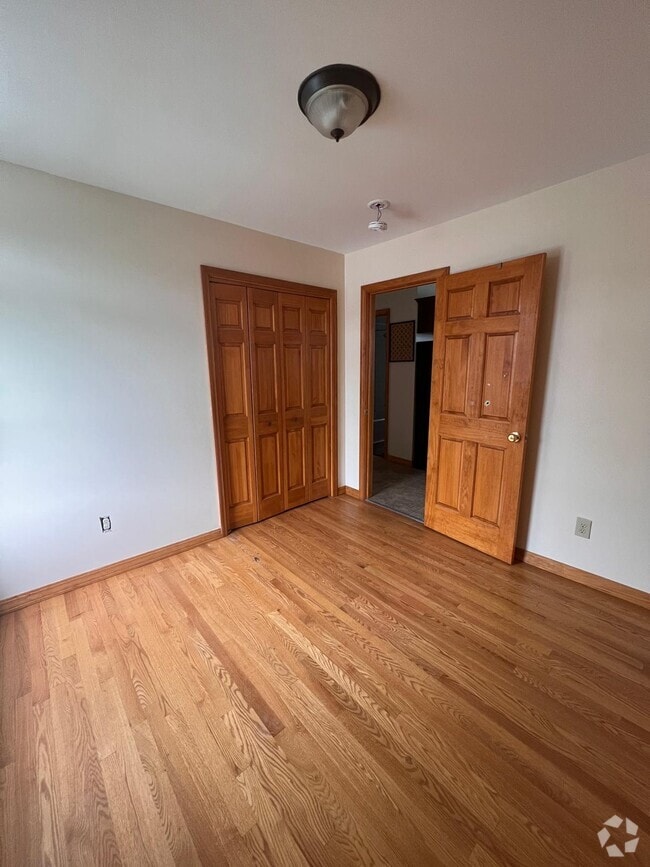 Building Photo - 115 Masten Ave