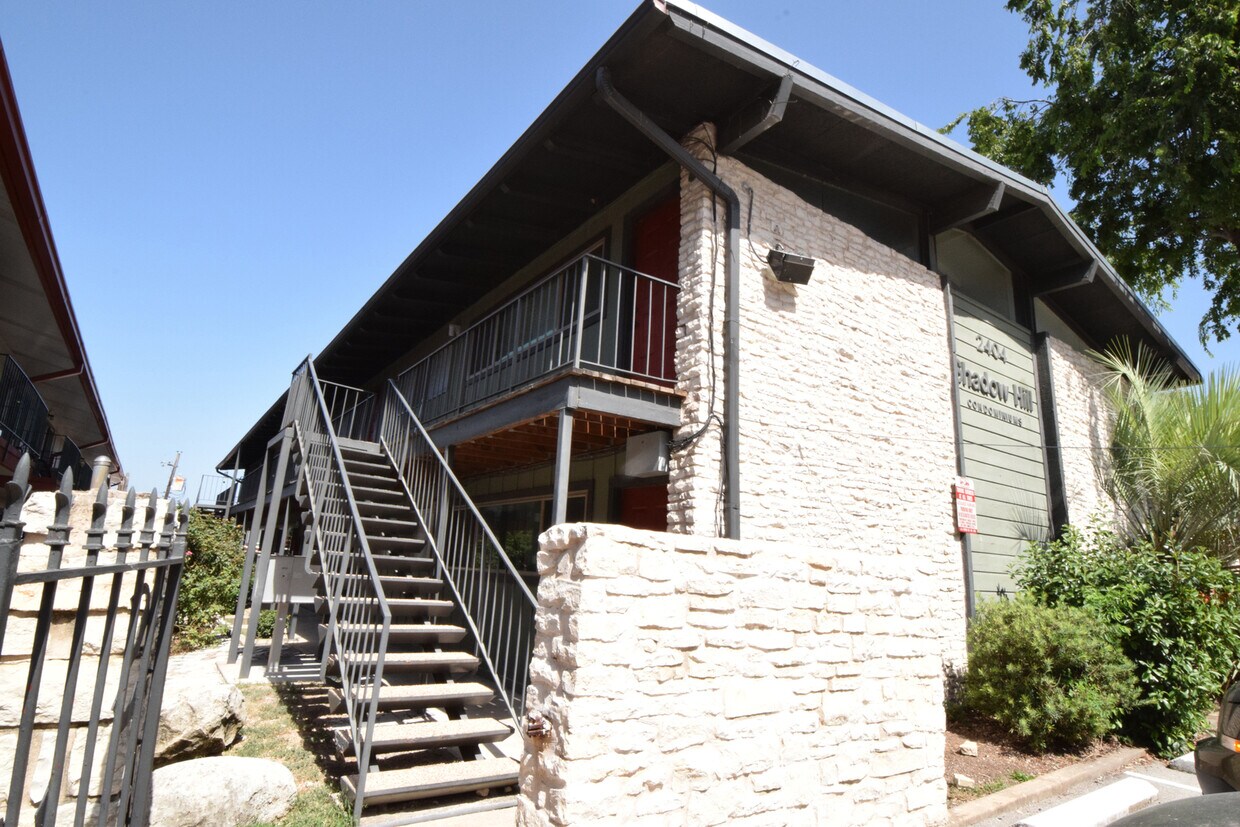 Foto principal - 2404 Longview St
