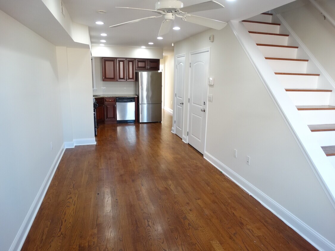 Living Room - 2612 Ellsworth St
