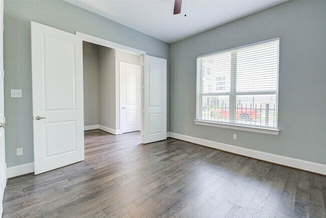 Foto del edificio - 4605 Nett St