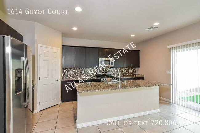 Foto del edificio - Brand New Home! 4 Bedroom with Loft!