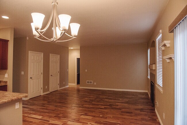 Building Photo - Beautiful Home in Windsor