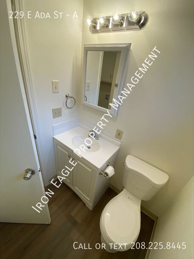 Building Photo - 229 E Ada St