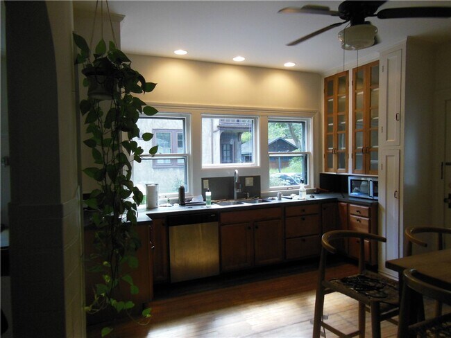 Foto del edificio - 369 Westminster Rd