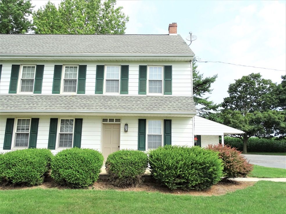 Primary Photo - 488 S Colebrook Rd